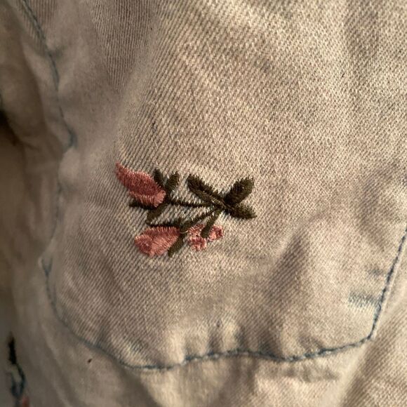 Sincerly Jules Gray and Pink Jean Jacket with pink embroidered flowers. Size M - Picture 3 of 10